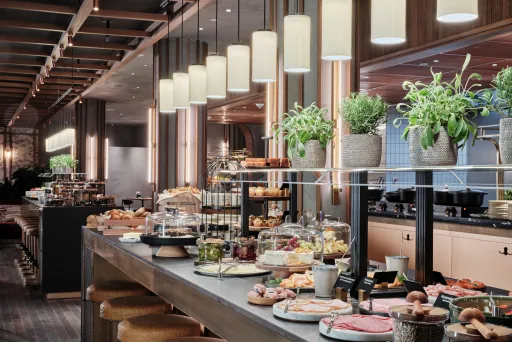 Hotel Frühstücksbuffett im Radisson Collection Hotel