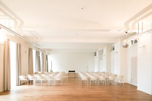 Großer Veranstaltungsraum für 150 Personen im Michelberger Hotel mit Bestuhlung