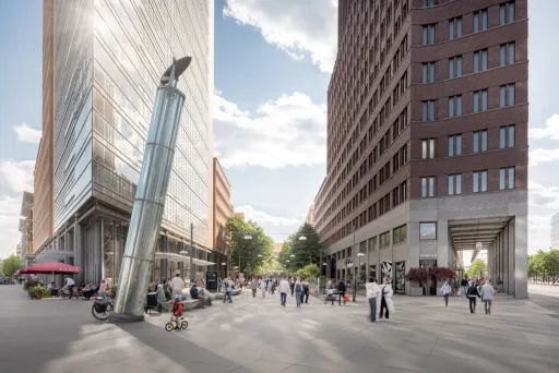 Belebter Platz mit modernen Gebäuden, Cafétischen und Menschen bei Sonnenschein