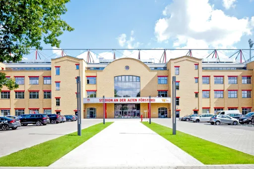 Frontansicht der Eventlocation Alte Försterei