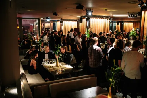 Abendveranstaltung im Foyer der Eventlocation Haus Ungarn