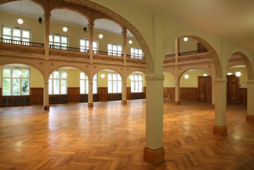 Innenansicht des Saals der Eventlocation Villa Elisabeth in Berlin