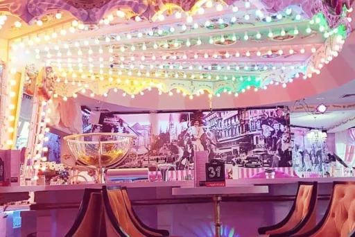 Die Karussellbar