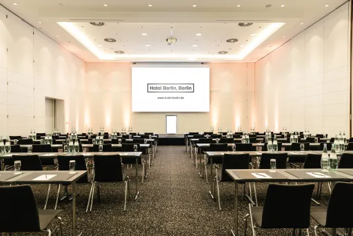 Tagungshotel Hotel Berlin, Meetingraum parlamentarisch bestuhlt