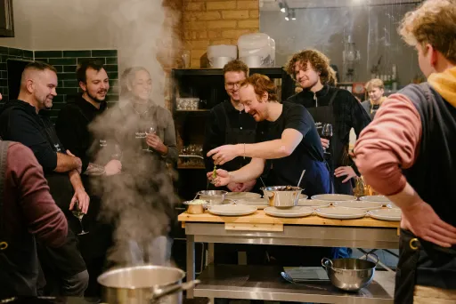 Unsere kulinarischen Teamevents bringen euer Team zusammen. 