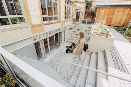 Haupteingang Außenansicht