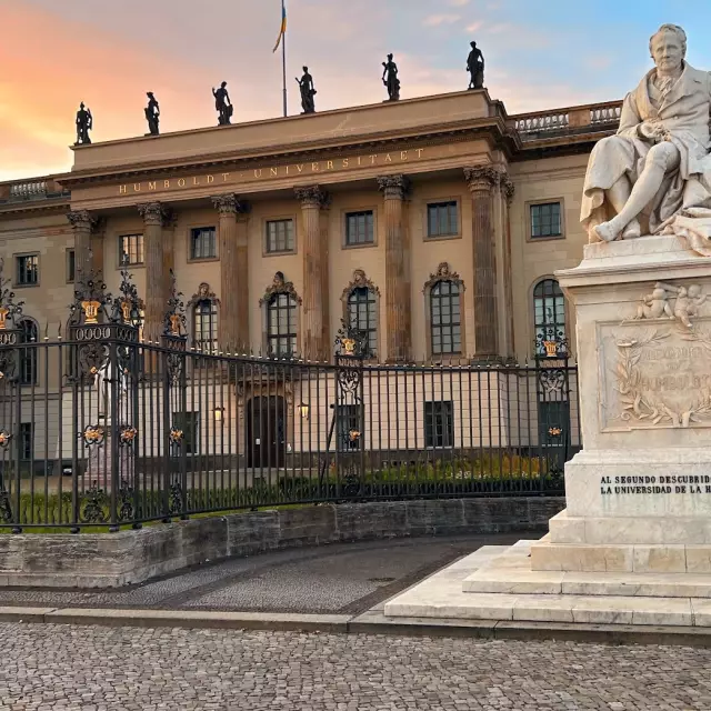 Humboldt Universität Eingang Unter den Linden