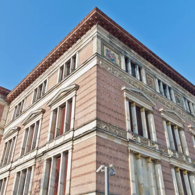 Gropius-Bau, Außen