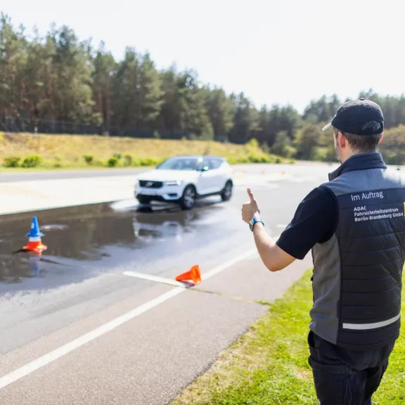 Trainer bei ADAC Pkw-Fahrsicherheitstraining
