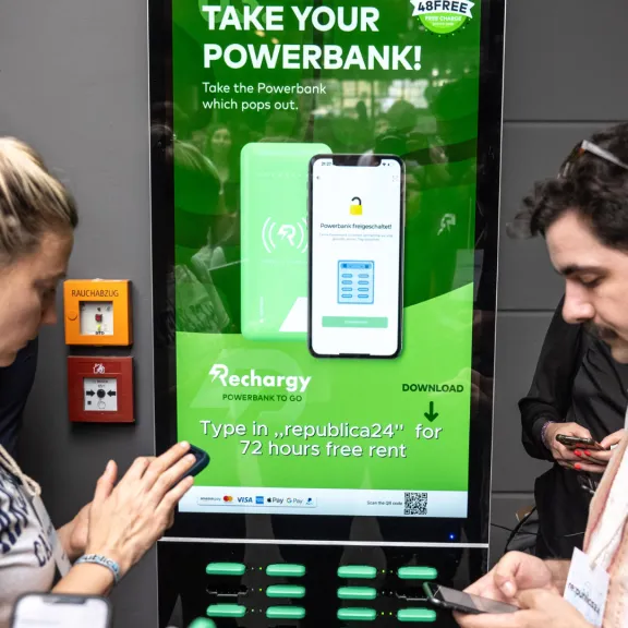 Rechargy Handyladestation mit Screen