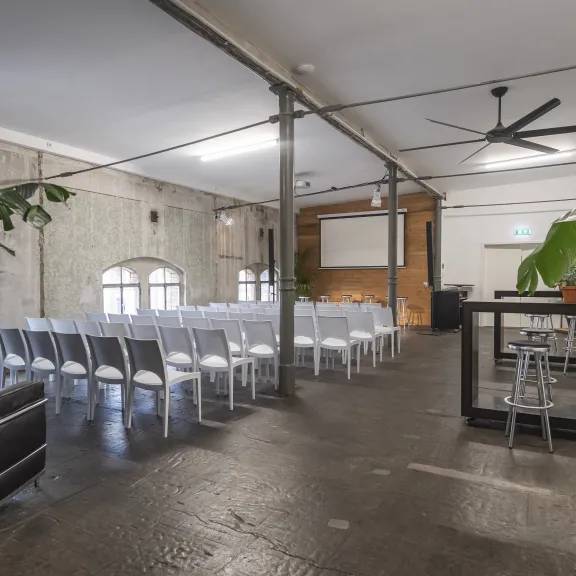 Magazin in der Heeresbäckerei Präsentationstechnik