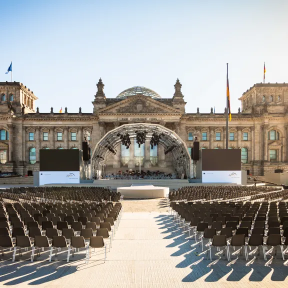 Reichstagsgebäude mit Bestuhlung