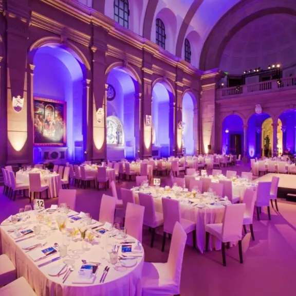 Gala Dinner in der Basilika (Beispielbestuhlung)