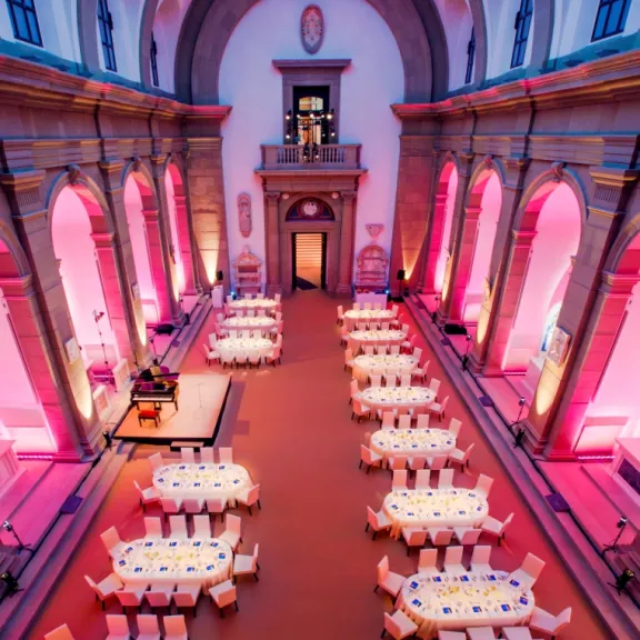 Galadinner in der Basilika des Bode-Museums (Beispielbestuhlung)