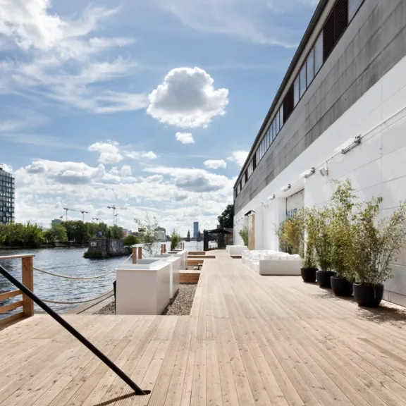 Outdoorbereich an der Spree