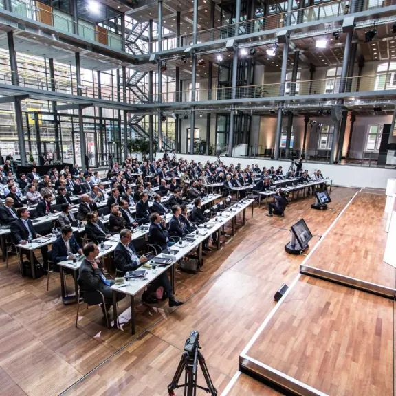 Meeting Guide Berlin, Eventagentur Berlin GRAND CONCEPT GmbH,  Tagung parlamentarische Bestuhlung