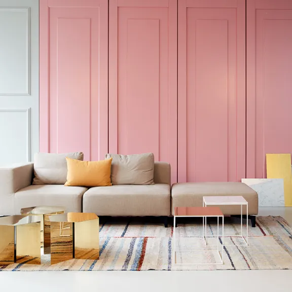 Meeting Guide Berlin, Eventausstattung Berlin, Kaluza + Schmid, Mietmobiliar zeitgemäß, rosa, beige