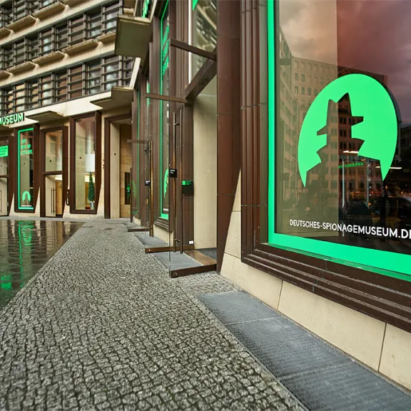 Meeting Guide Berlin, Deutsches Spionage Museum, Außenansicht, Eingang