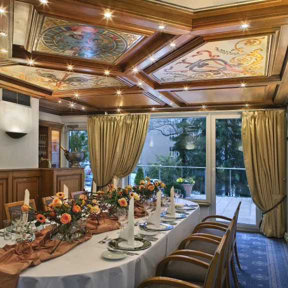 Hotel Villa Kastania Konferenzraum Fresko festlich eingedeckt