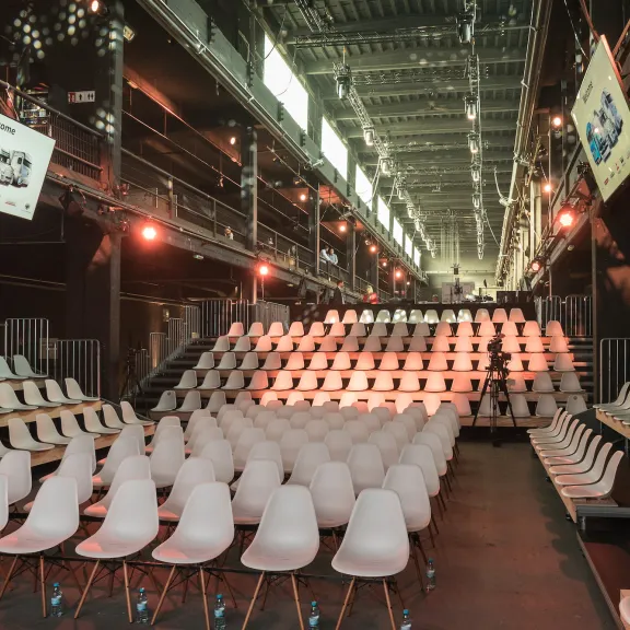 Motorwerk Theatrebestuhlung