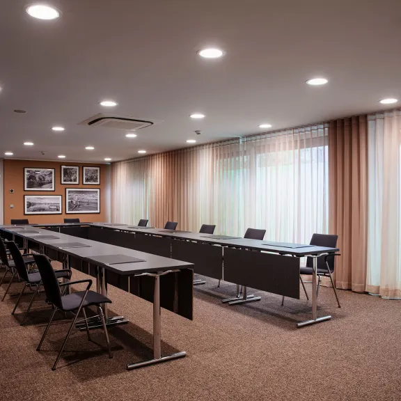 Conference hotel Berlin, Berlin - meeting room A4 parliamentary seating