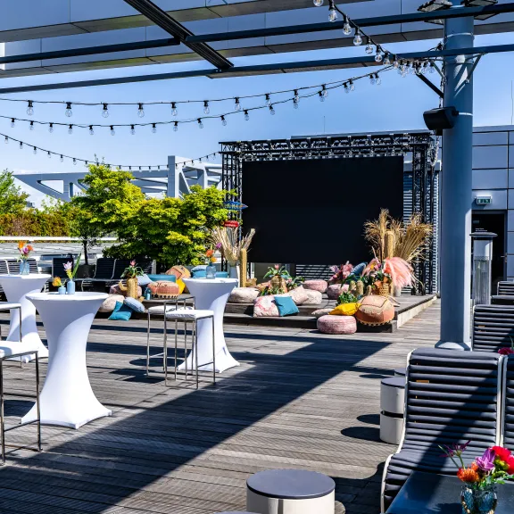 Eventlocation-Berlin_Alice_Sommer Lounge