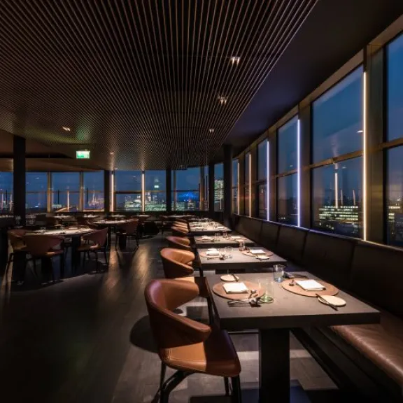 Fine Dining im Himmel über Berlin