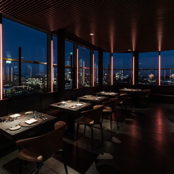 Fine Dining im Himmel über Berlin