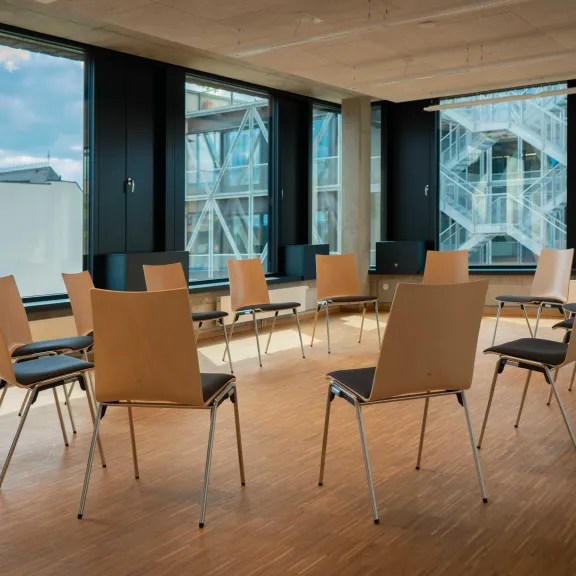 Raum Medium im frizzforum