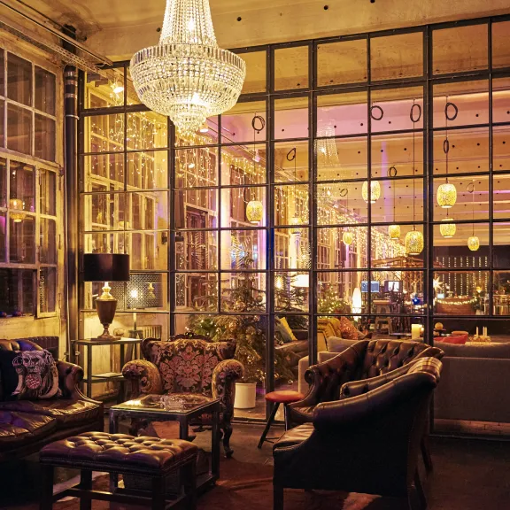 Kaminzimmer weihnachtliche Dekoration