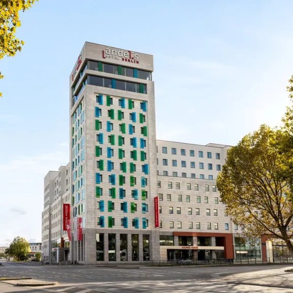 Außenansicht des Vienna House by Wyndham Andel’s Berlin in Berlin-Friedrichshain