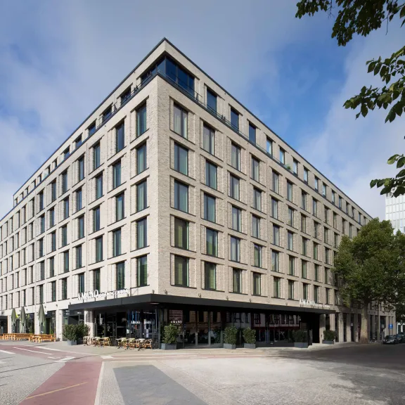 Aussenansicht AMANO Group