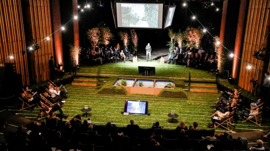 Am 19. und 20. Oktober diskutierten 400 Teilnehmer aus mehr als 60 Nationen sowie 25 Speaker Fragen aus den Bereichen Arbeit…