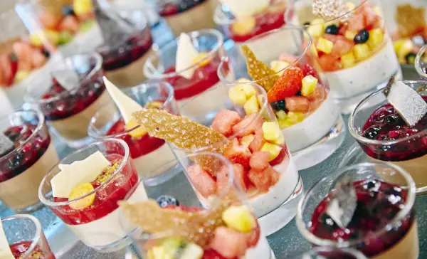 Services Berlin Convention Office Service Provider in Berlin - Dessert Catering