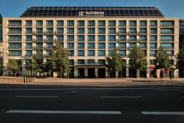 Außenansicht Radisson Blue Collection Hotel
