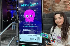 Rechargy Powerbankstation mit Octopus Energy Branding