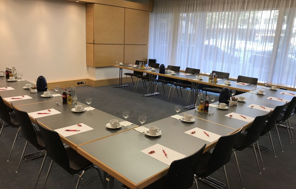 Meeting Guide Berlin, Tagungshotel Concorde Hotel am Studio, Theodor in U-Bestuhlung
