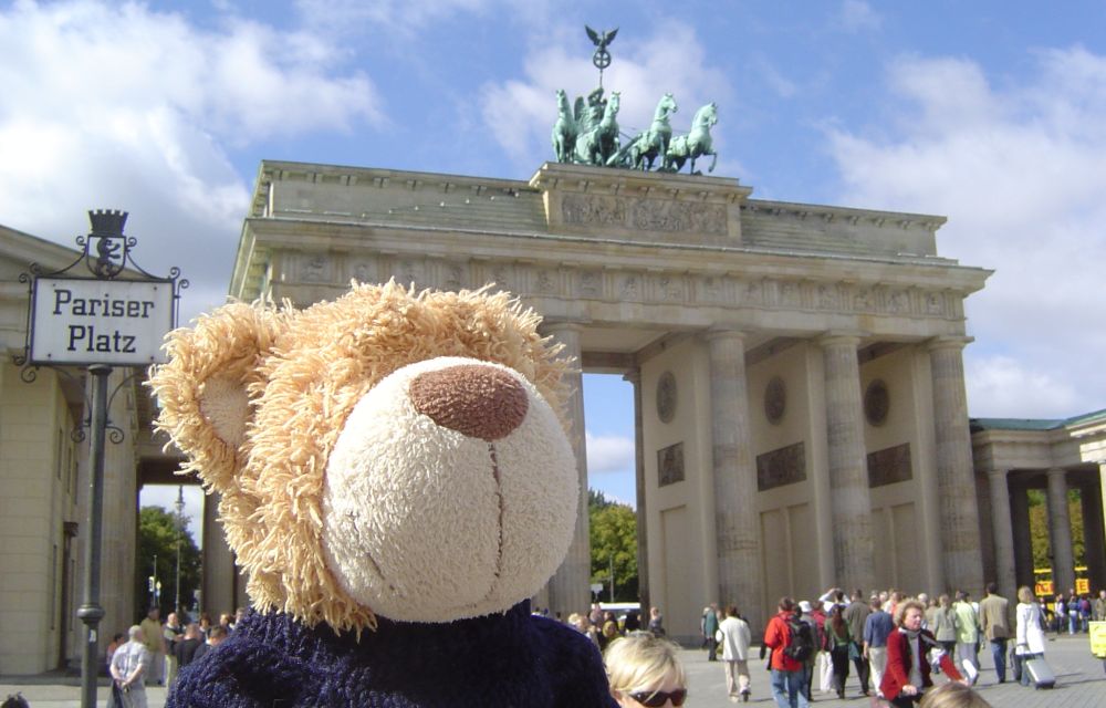 Meeting Guide Berlin, Teddy Tour Berlin - Das weltweit erste Reisebüro für gestresste für Kuscheltiere