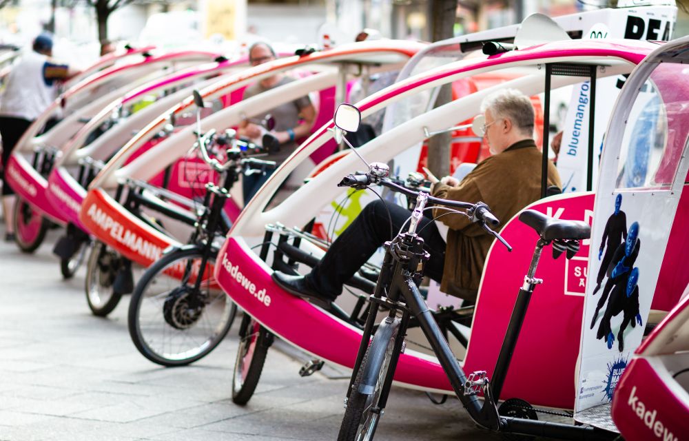Velotaxis placed in a row