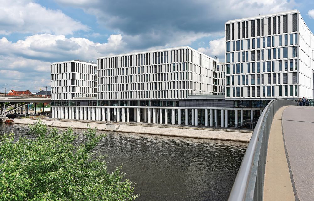 Design Offices Humboldthafen Exterior with a view of the banks of the River Spree