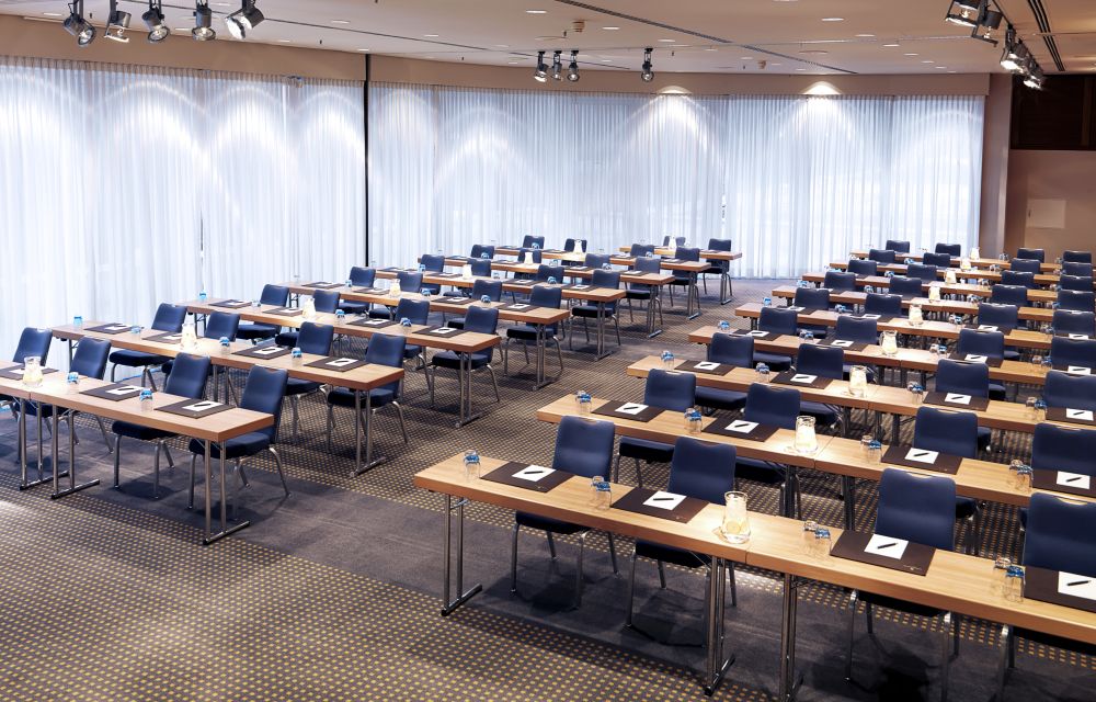 InterContinental Berlin Meeting Room Tiergarten Parlamentbestuhlung