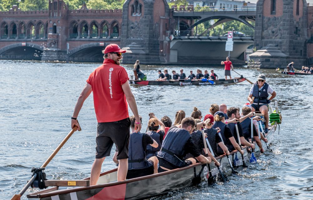 Teamgeist im Drachenboot