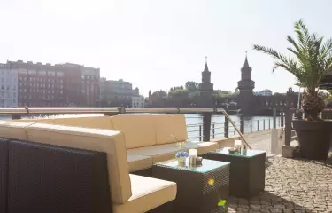 Meeting Guide Berlin, Eventlocation Berlin, Capitol Yard Golf Lounge, Terrasse