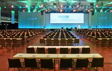 Meeting Guide Berlin, Tagungshotel Berlin, Estrel Berlin, Messehalle I Bankettbestuhlung