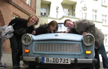 timebandits, Meeting Guide Berlin, blauer Trabi, Trabi Rallye