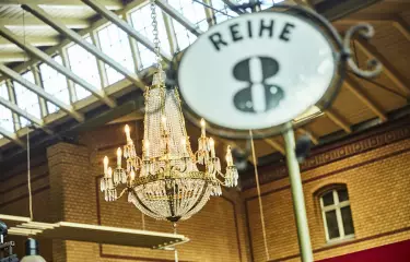 Meeting Guide Berlin Arminiusmarkthalle Kronleuchter Reihe 8