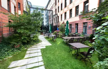 Location with garden city center 