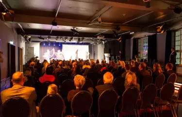 F101 bei einer Preisverleihung