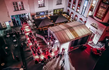Red Carpet Event im historischen Innnehof