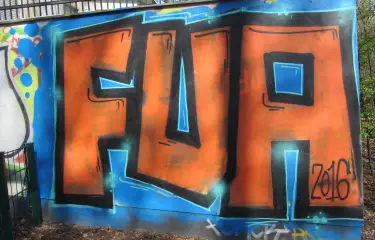 Suche nach Graffiti-Tags im Schöneberger Volkspark